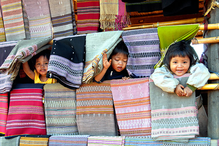 Weaving and basketry, traditional Lao handicrafts