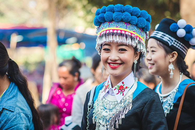 Femme Hmong